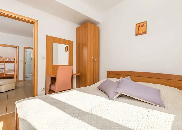 Villas Kampor شقة