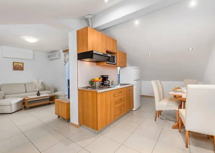 Villas Kampor شقة *